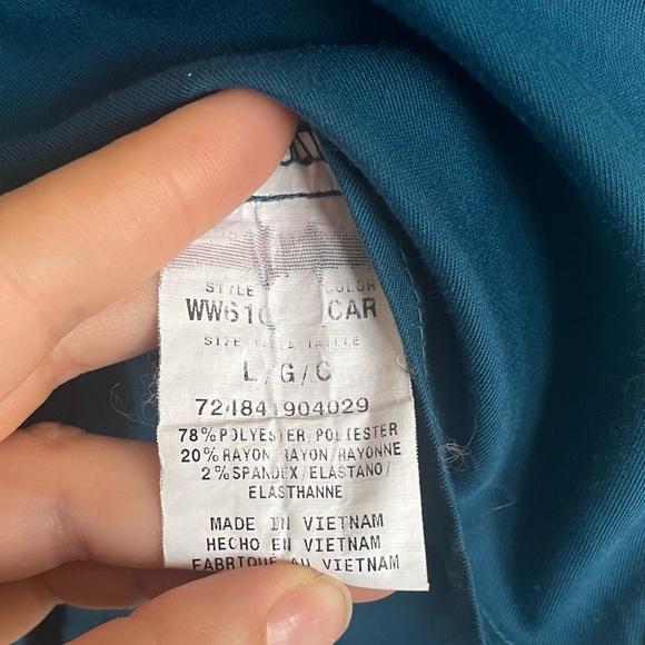 Bundle of 2 Scrub Tops: Cherokee Scrub Top & Dickies Scrub Top. Pre-Owned. - Picture 12 of 12